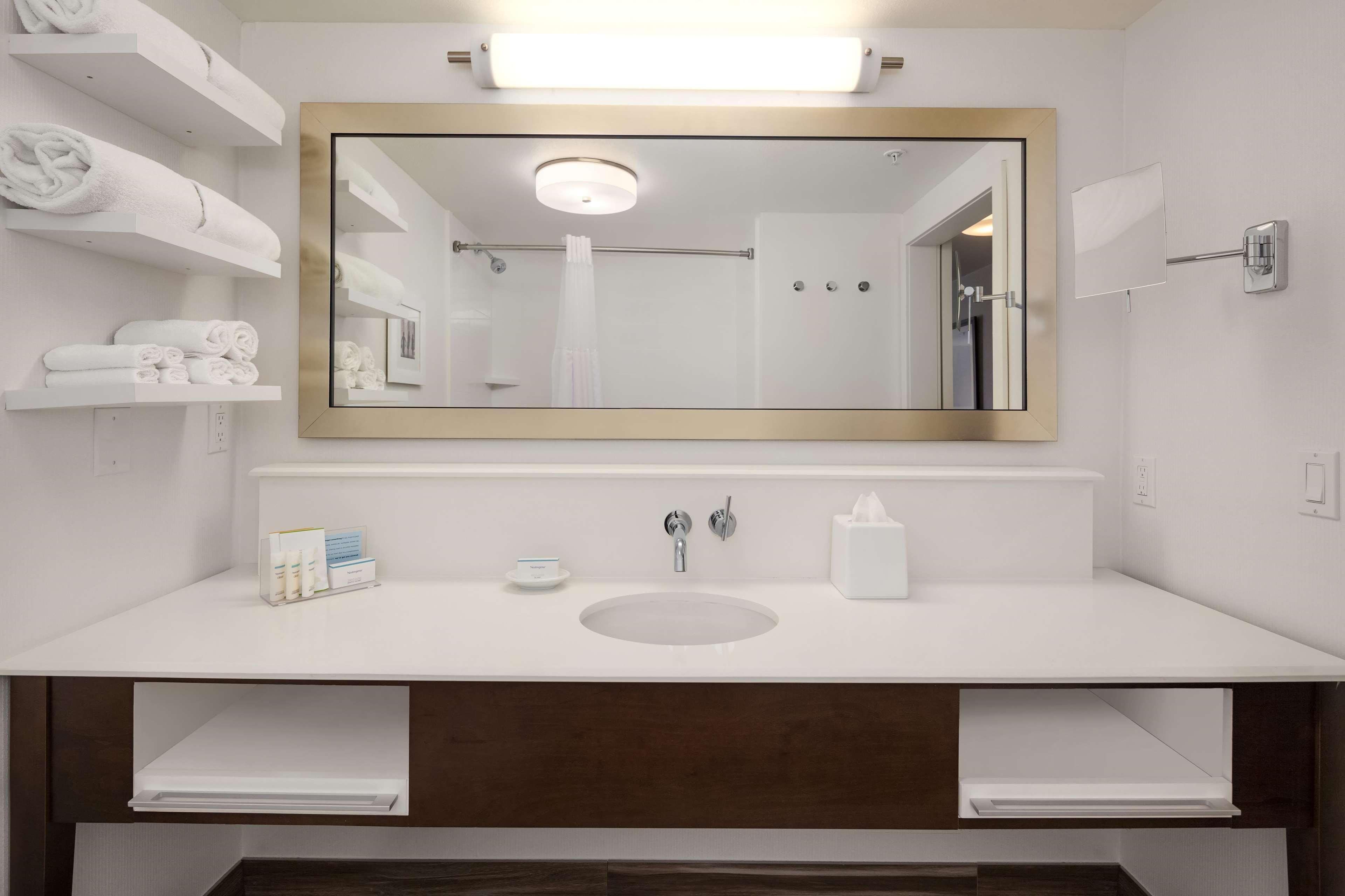 Hampton Inn & Suites Seattle North/Lynnwood Extérieur photo