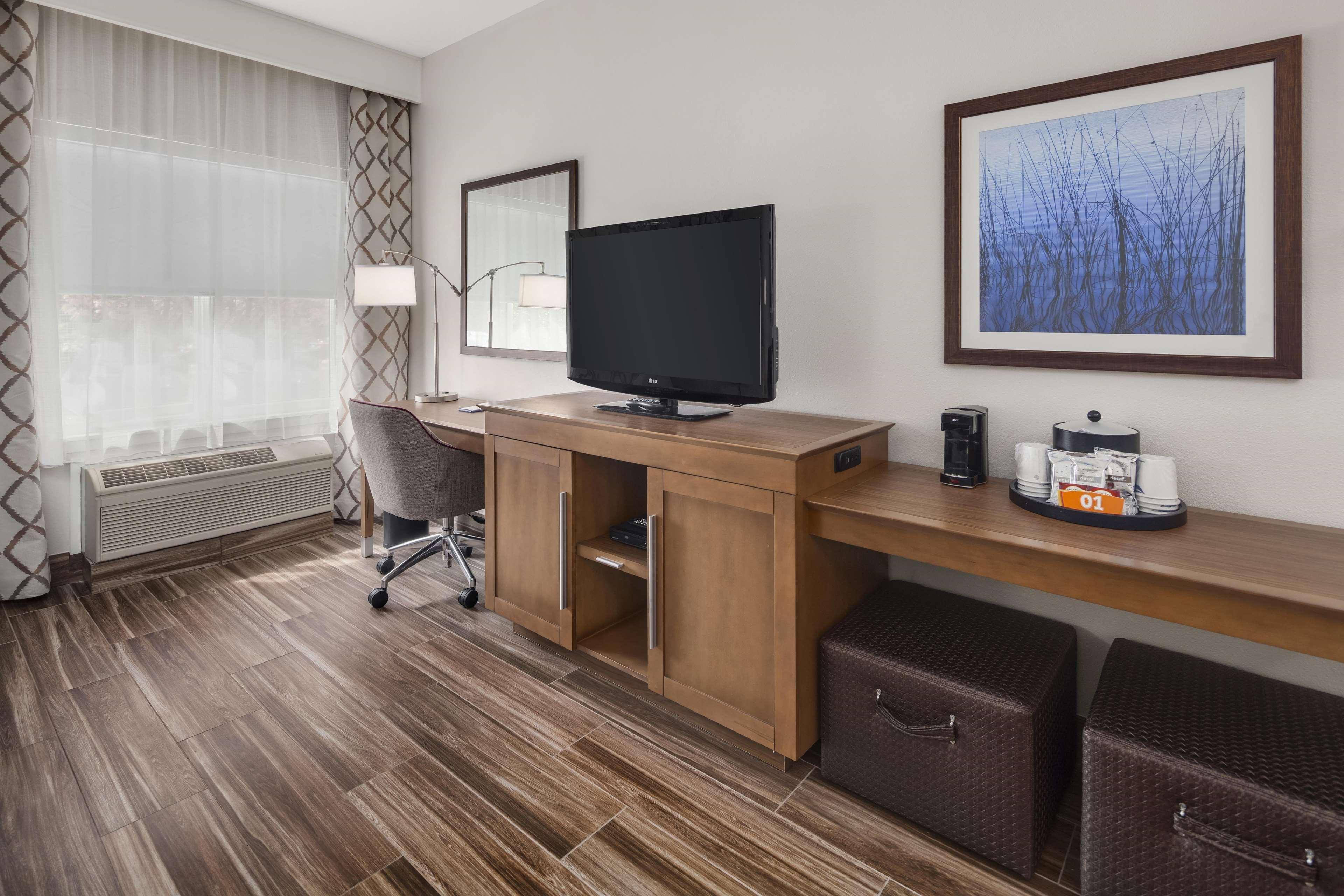 Hampton Inn & Suites Seattle North/Lynnwood Extérieur photo