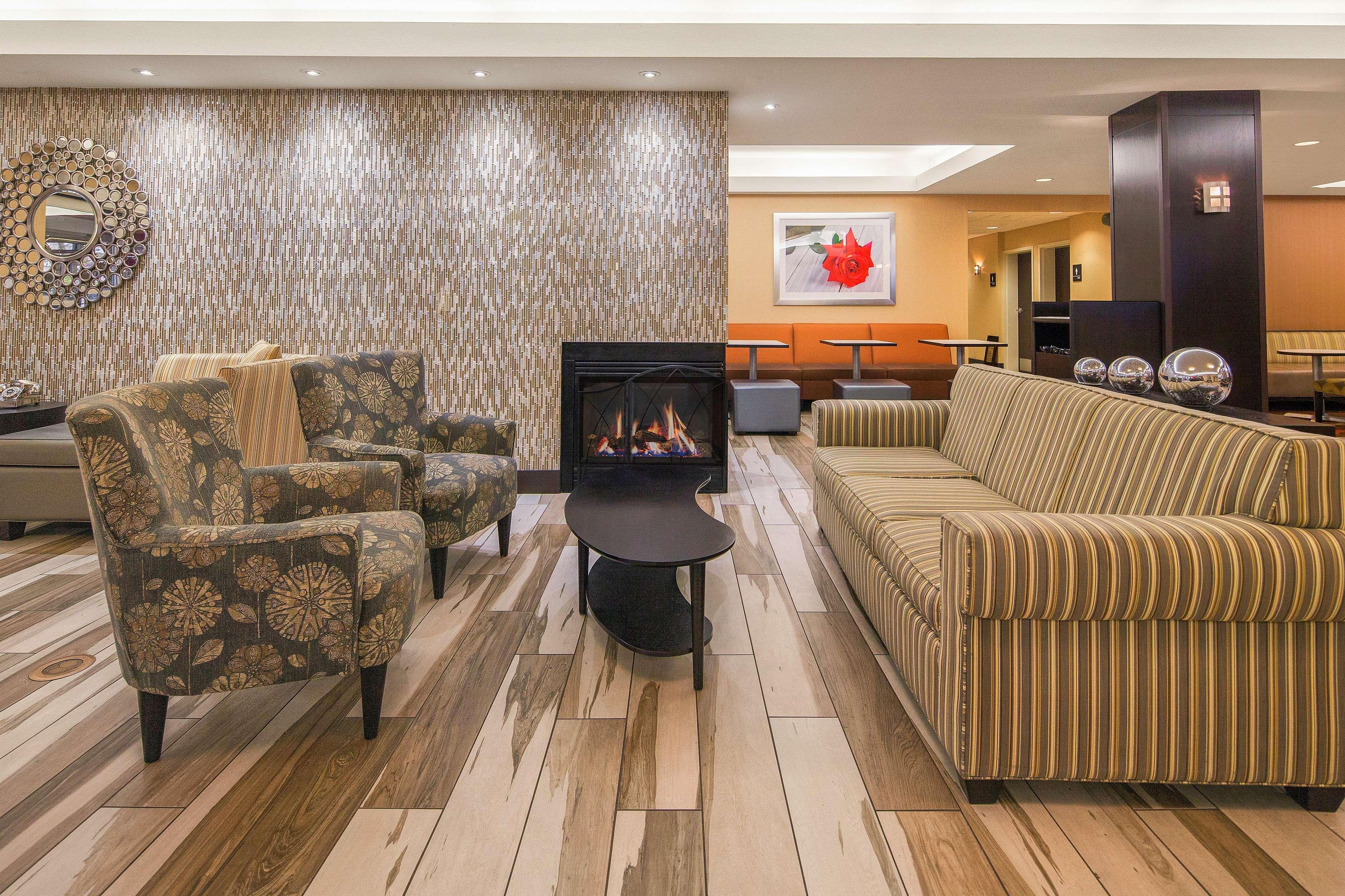 Hampton Inn & Suites Seattle North/Lynnwood Extérieur photo
