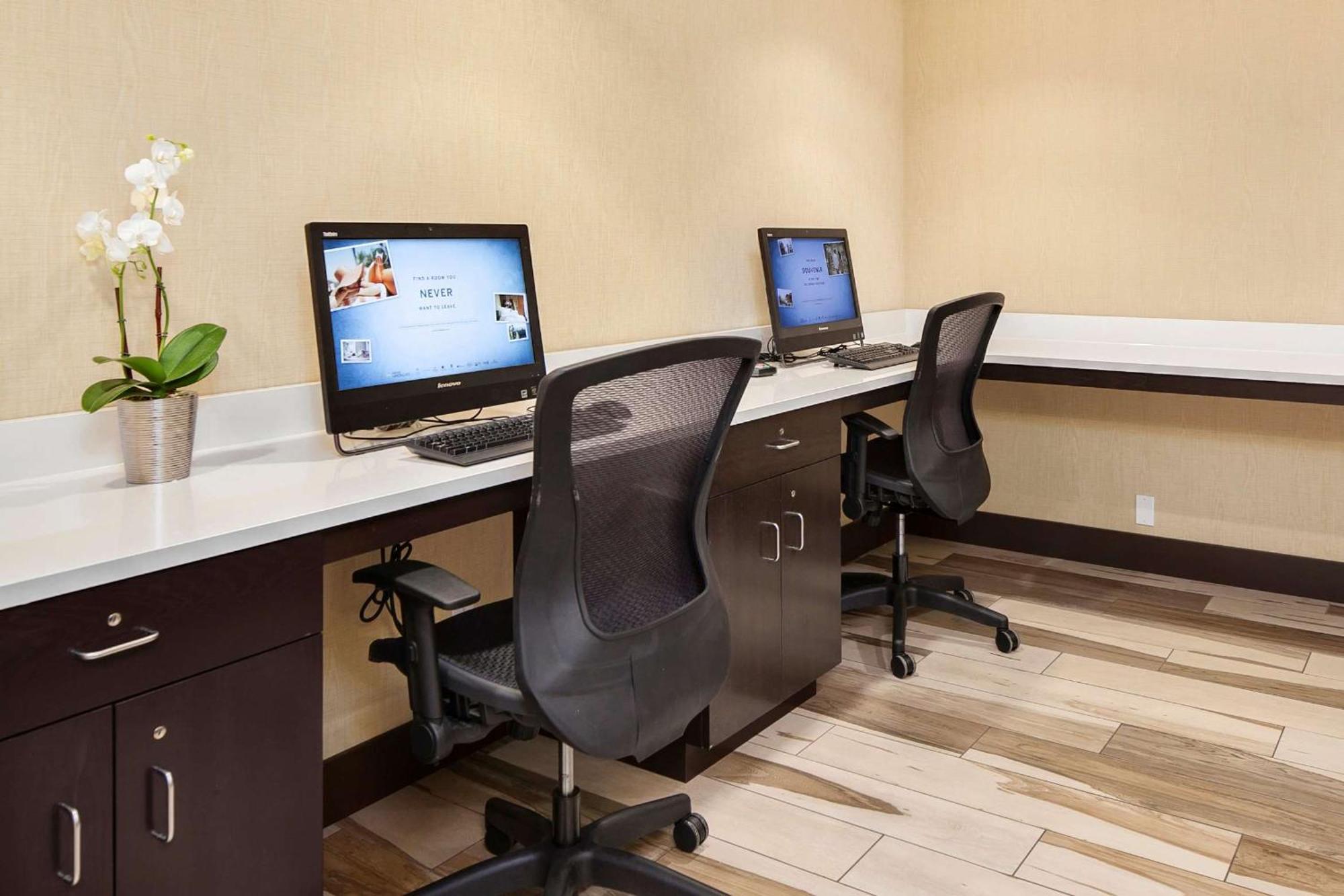 Hampton Inn & Suites Seattle North/Lynnwood Extérieur photo