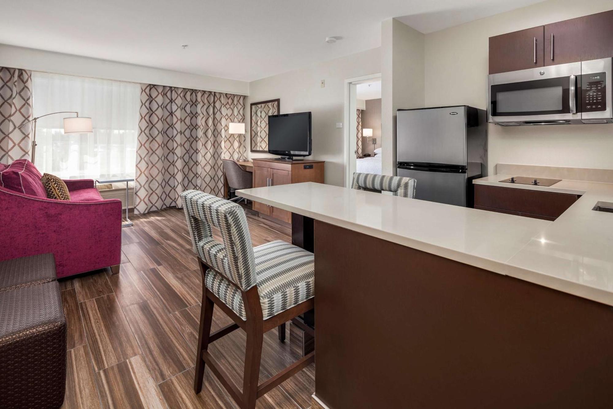 Hampton Inn & Suites Seattle North/Lynnwood Extérieur photo