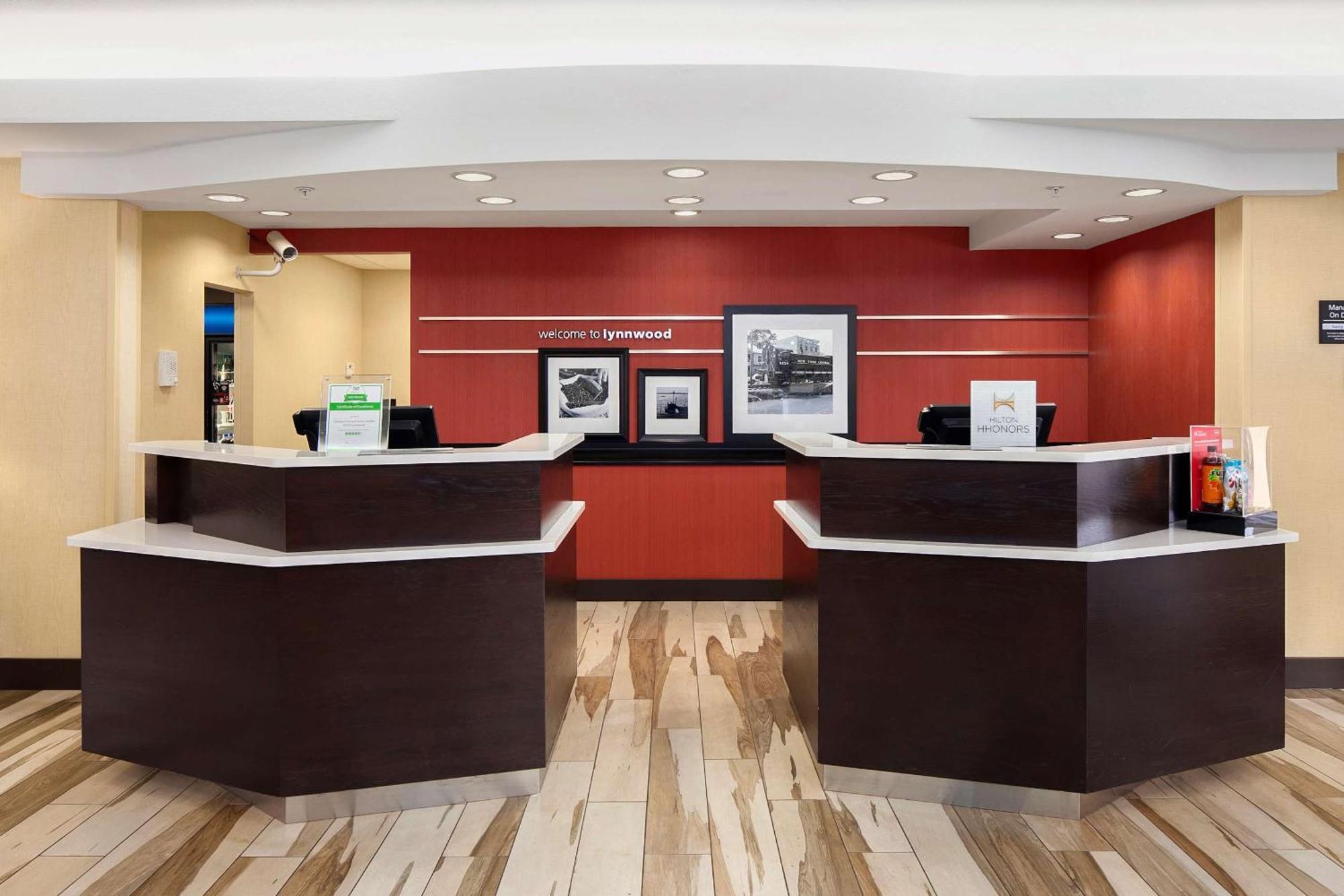 Hampton Inn & Suites Seattle North/Lynnwood Extérieur photo