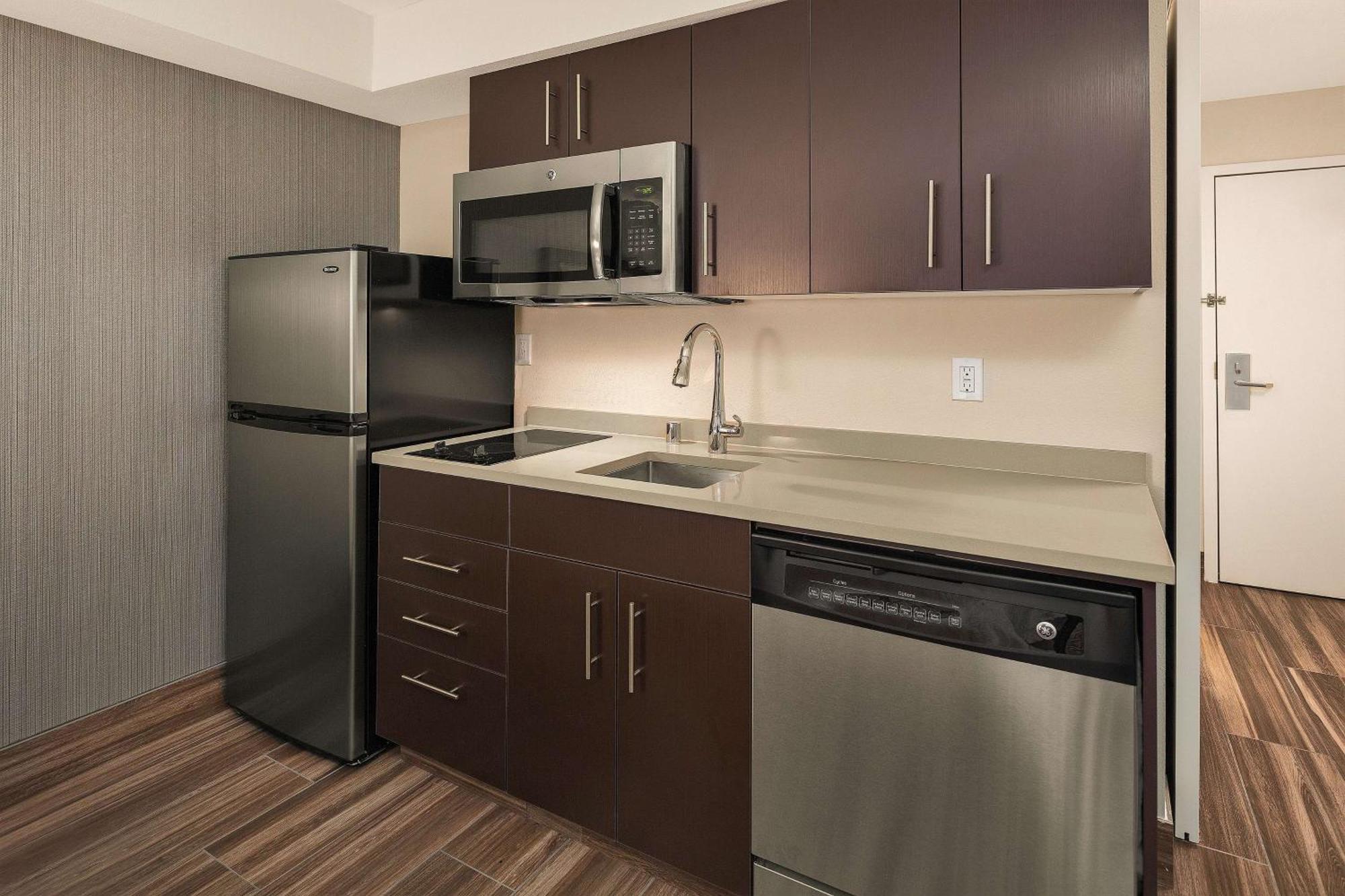 Hampton Inn & Suites Seattle North/Lynnwood Extérieur photo