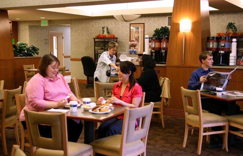 Hampton Inn & Suites Seattle North/Lynnwood Restaurant photo